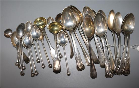 A small quantity of teaspoons and condiment spoons, 14 oz.